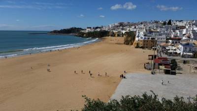 MAGNIFICENT VIEW OF THE OCEAN UNDER ALBUFEIRA'S SUN
