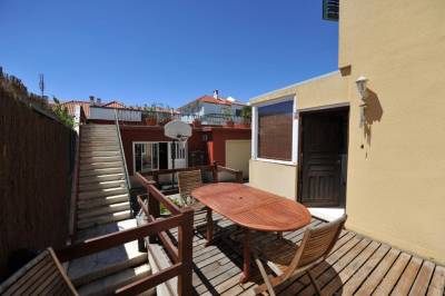 House with 5 bedrooms in Lisbon with wonderful city view enclosed garden and WiFi