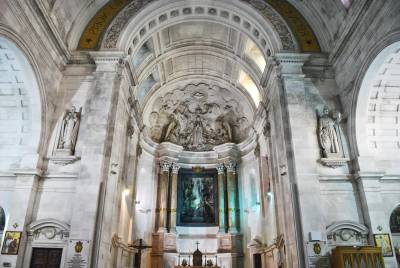 Interior del Santuario de Fátima