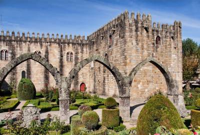 Palais de l'archevêque et jardin de Santa Barbara